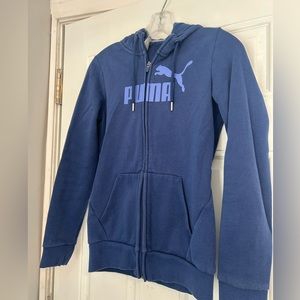 SUPER CUTE Blue Puma Sweatshirt 💙